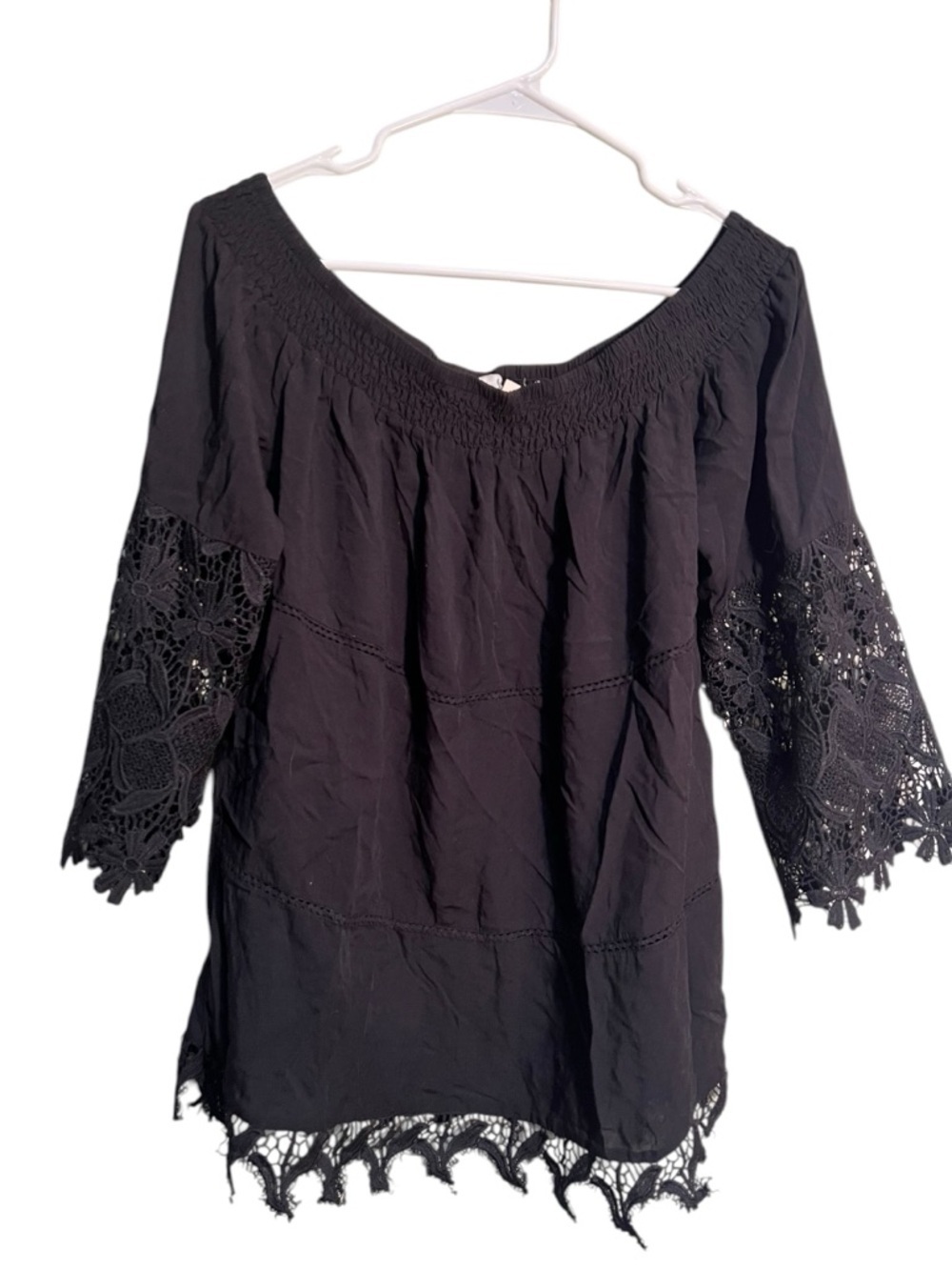 Solitaire Swim Women's Size Large Off Shoulder Top Black Eyelet Lace Smocked